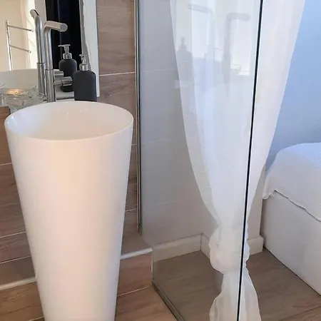 373, Port Nature 3 Au Village Naturiste *