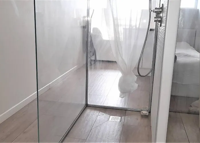 373, Port Nature 3 Au Village Naturiste *