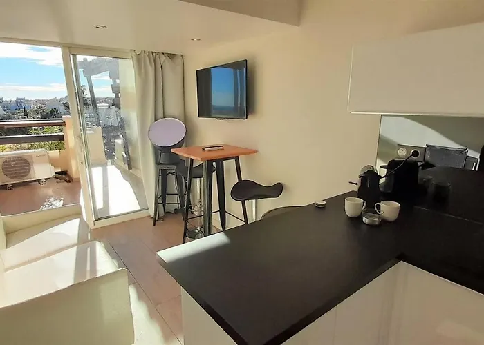 373, Port Nature 3 Au Village Naturiste * Agde